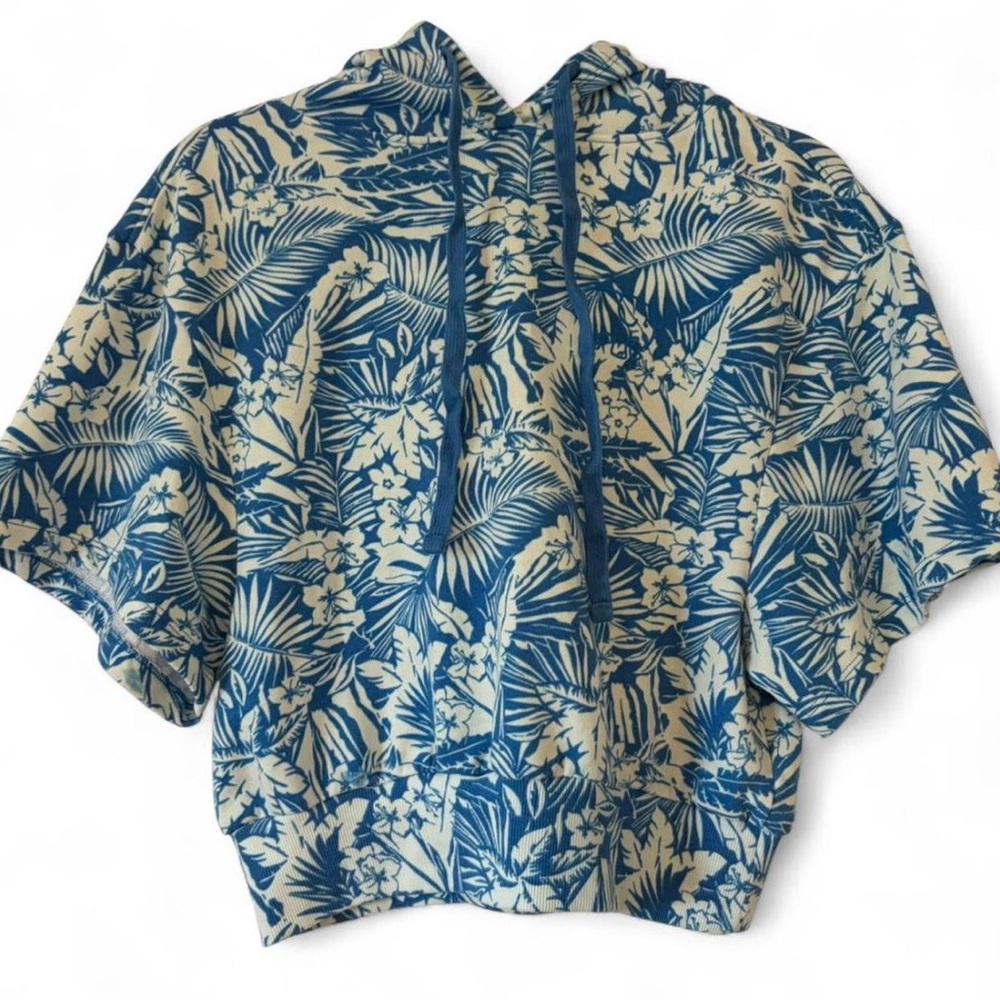 Ivory Ella Women’s Andrea Cropped Hoodie XS Blue White Tropical Print
